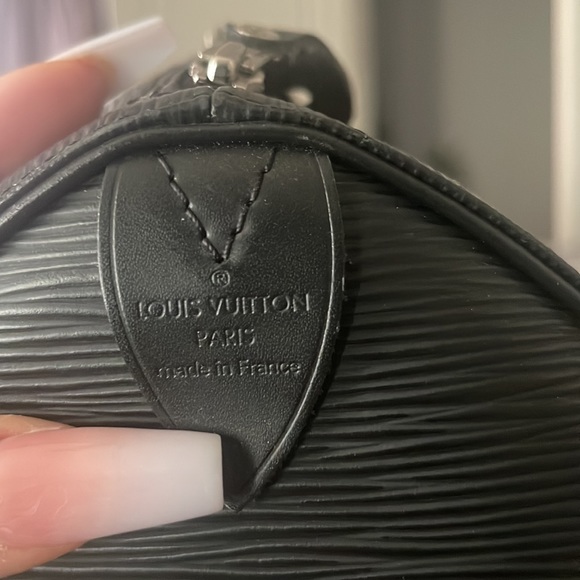Authentic Louis Vuitton Epi Speedy 30 ***make me an offer*** - Picture 4 of 12